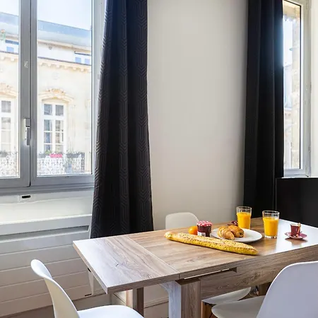 Homely Studio For 2 Close To Place Gambetta By Guestready * Bordeaux