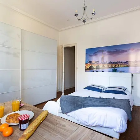 Homely Studio For 2 Close To Place Gambetta By Guestready